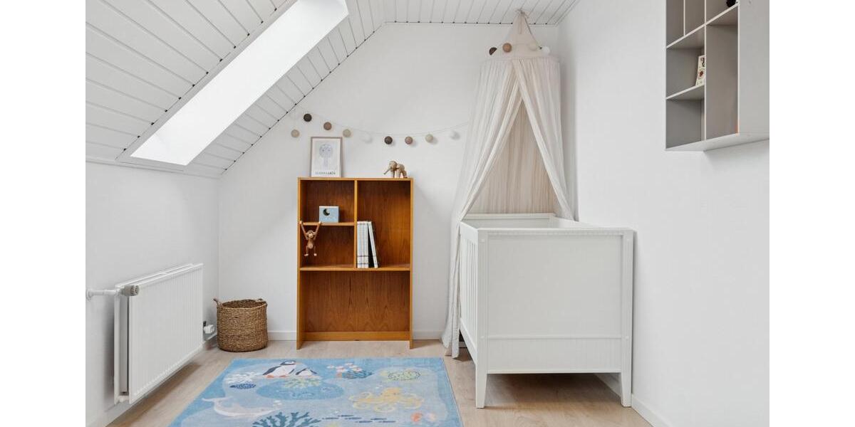 Einfamilienhaus Flensburg Altstadt - 7 Zimmer, 234 m&sup2;, 335.000&euro; | Angebot:25873897