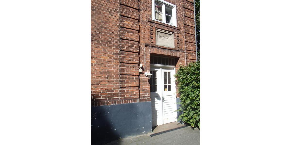 Dachgeschoßwohnung Flensburg Fruerlund - 3 Zimmer, 104 m&sup2;, 820&euro; | Angebot:25753898