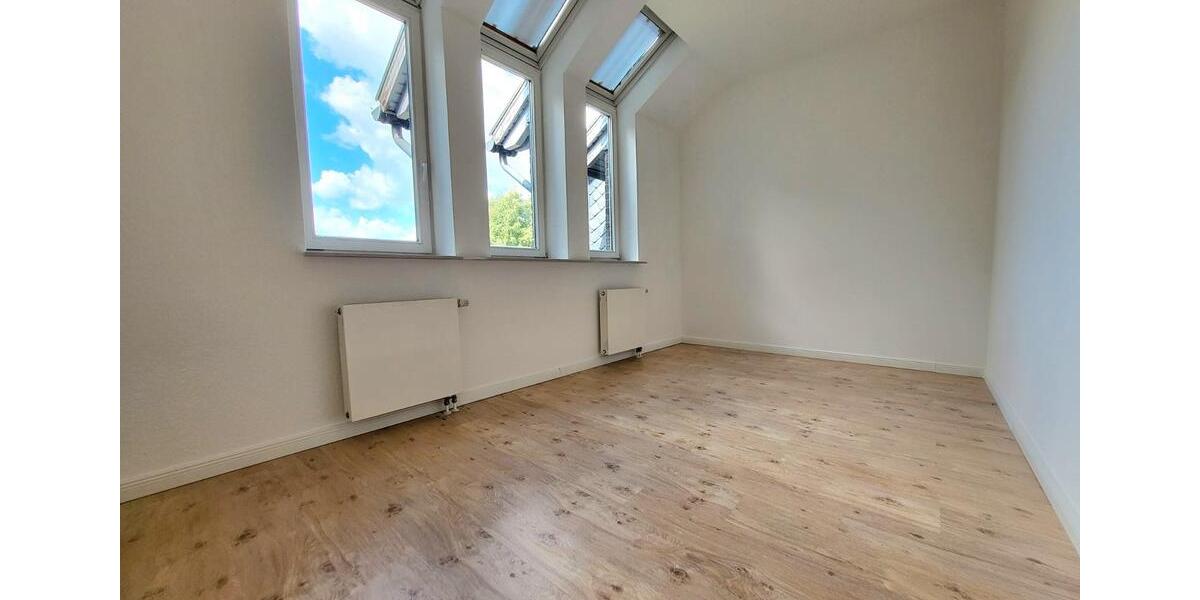 Einfamilienhaus Neuberend - 10 Zimmer, 262 m&sup2;, 750.000&euro; | Angebot:26180462