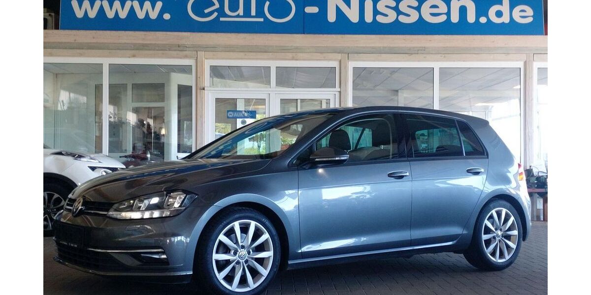 VW Golf 121.367 km 14.990 &euro; Steinbergkirche 24972