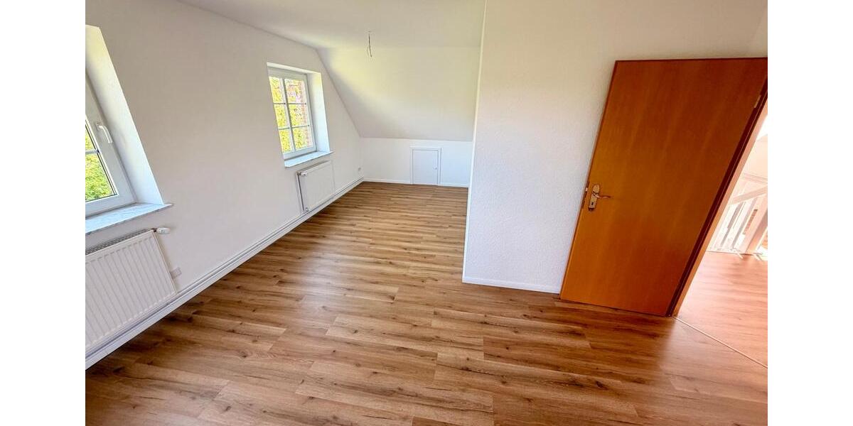 Einfamilienhaus Gelting - 7 Zimmer, 200 m&sup2;, 1.950&euro; | Angebot:26626110