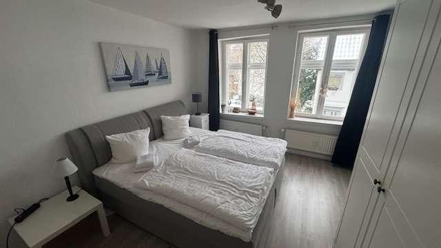 Etagenwohnung Flensburg - 2.5 Zimmer, 64 m&sup2;, 900&euro; | Angebot:25080225