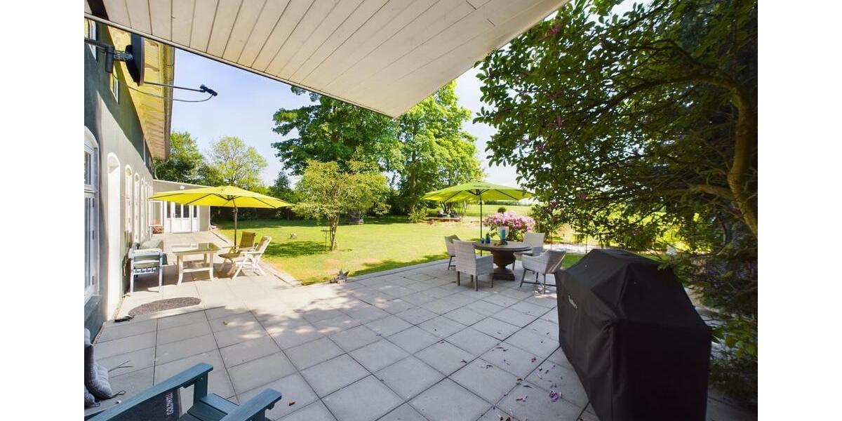 Einfamilienhaus Süderbrarup - 7 Zimmer, 471 m&sup2;, 740.000&euro; | Angebot:24360239