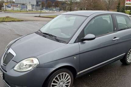 Lancia Ypsilon 121.000 km 1.950 &euro; Flensburg 24937