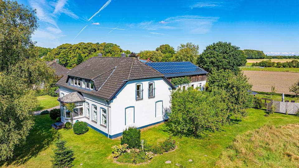 Einfamilienhaus Tolk - 10 Zimmer, 320 m&sup2;, 750.000&euro; | Angebot:25782710