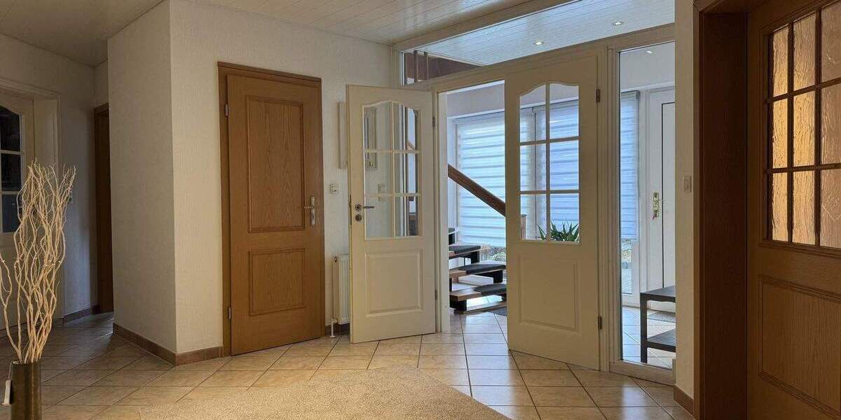 Einfamilienhaus Tarp - 8 Zimmer, 293 m&sup2;, 550.000&euro; | Angebot:25706569