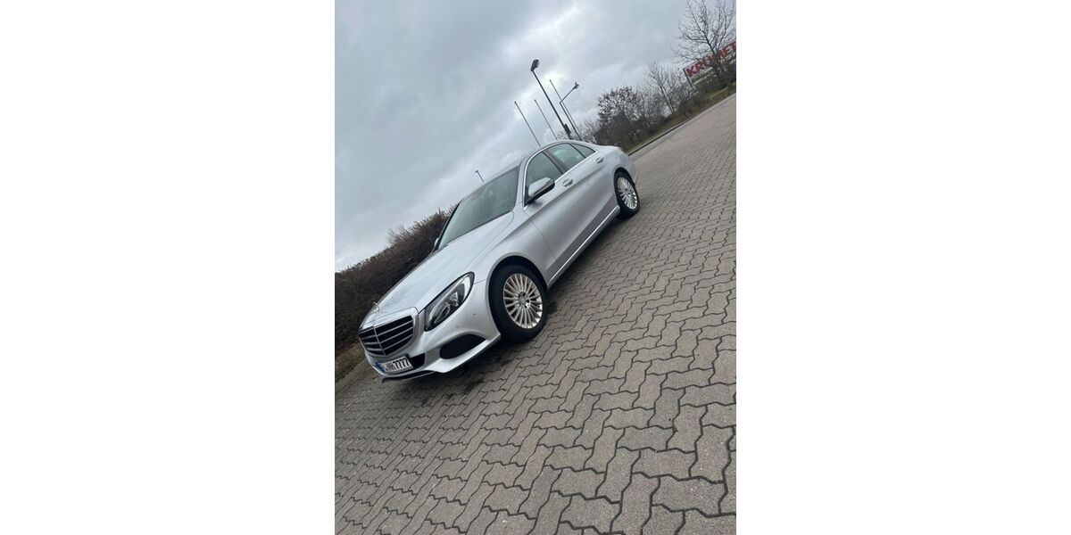 Mercedes-Benz C 220 168.000 km 15.900 &euro; Hürup 24975