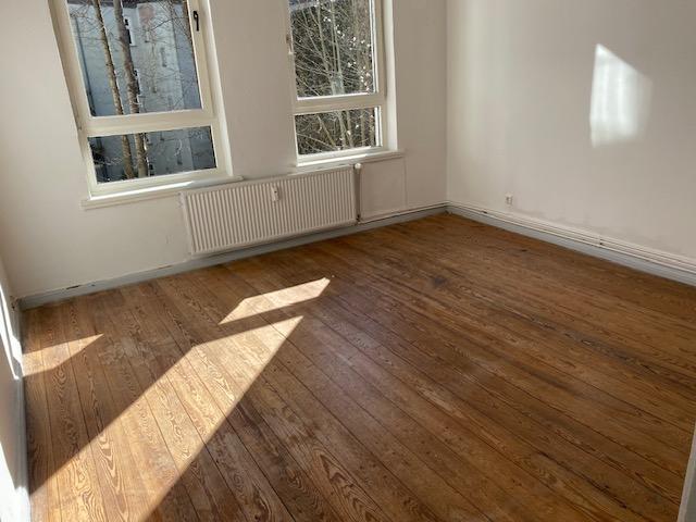 Etagenwohnung Flensburg Altstadt - 3 Zimmer, 100 m&sup2;, 830&euro; | Angebot:19860728