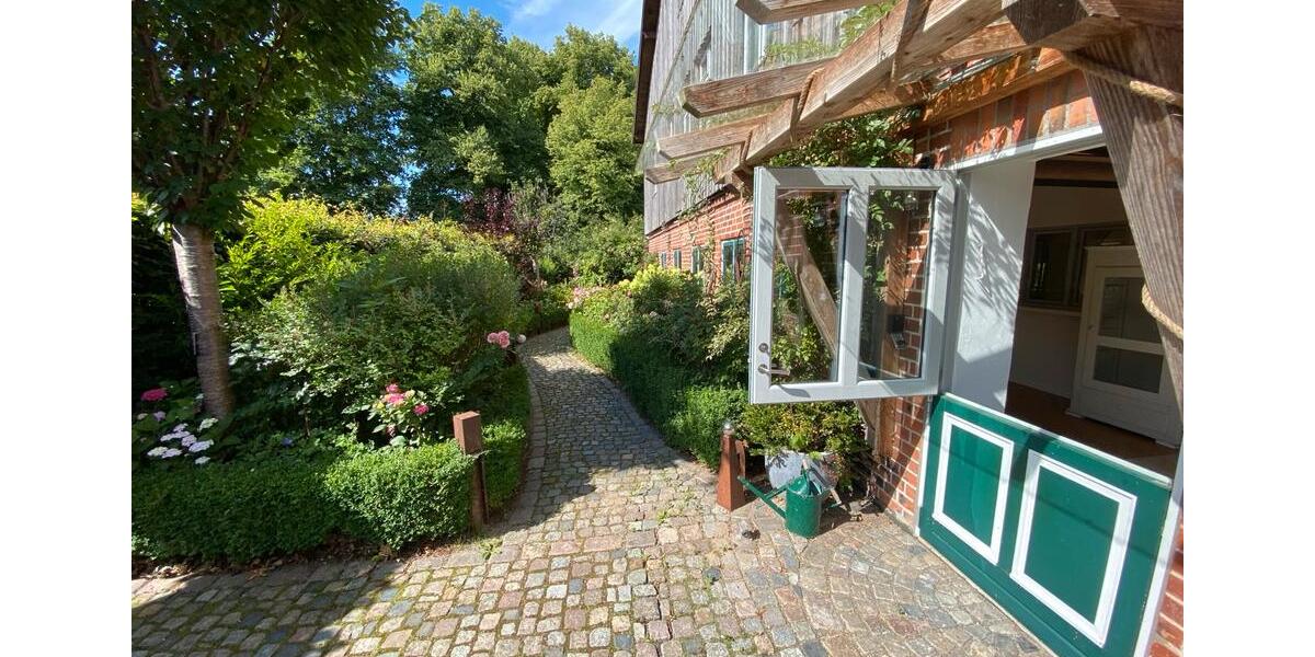 Erdgeschoßwohnung Süderbrarup - 2 Zimmer, 200 m&sup2;, 575.000&euro; | Angebot:27096243