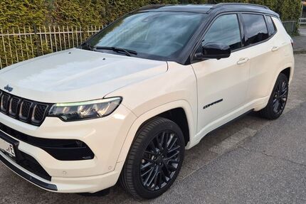 Jeep Compass 44.750 km 25.499 &euro; Flensburg 24943