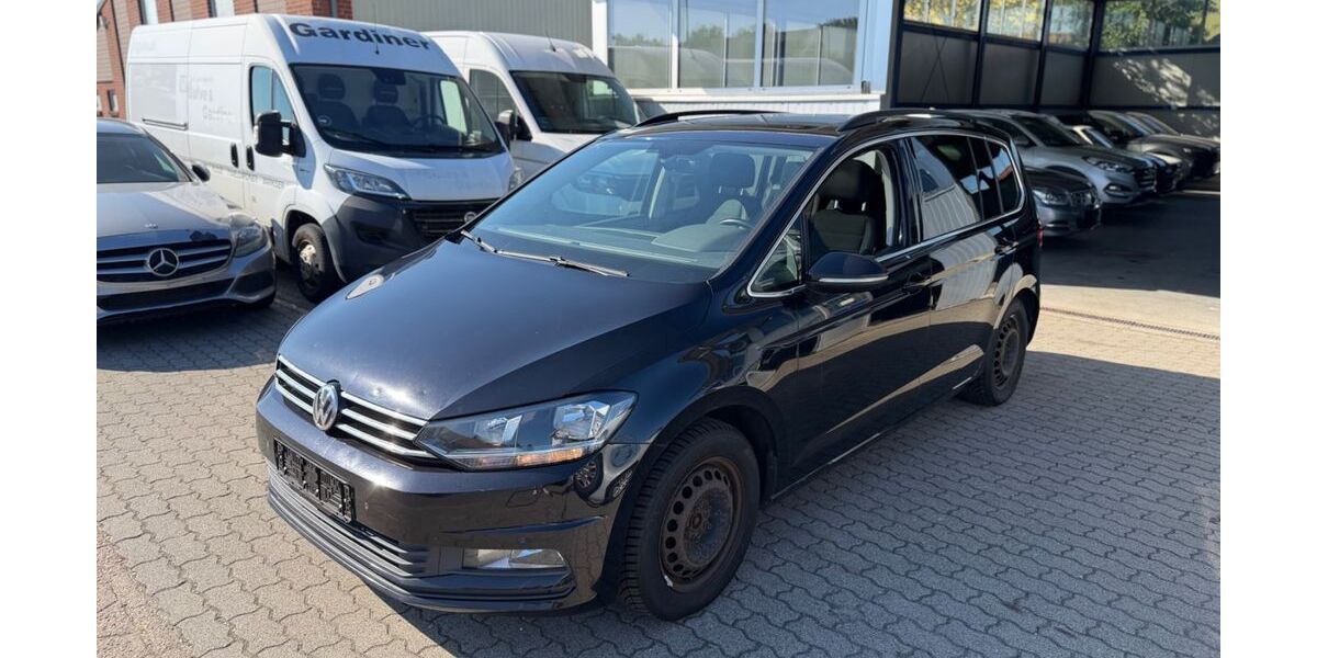 VW Touran 280.000 km 7.990 &euro; Flensburg 24941