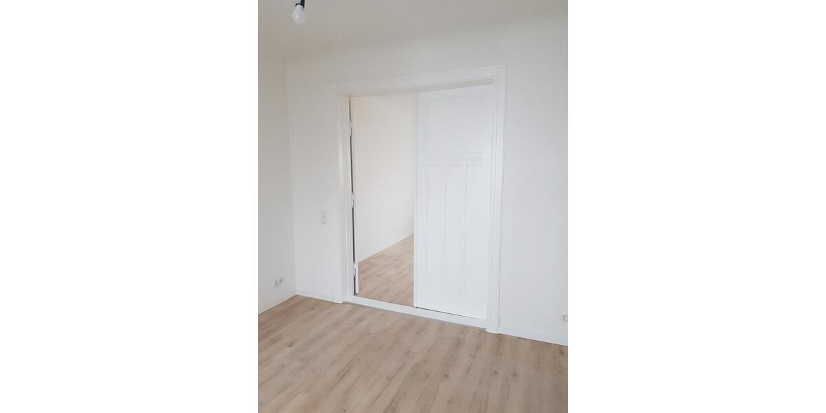 Mehrfamilienhaus, Wohnhaus Flensburg - 7 Zimmer, 360 m&sup2;, 3.240&euro; | Angebot:24836609