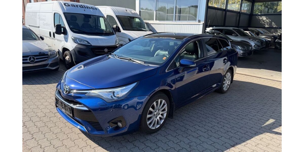 Toyota Avensis 187.000 km 8.990 &euro; Flensburg 24941