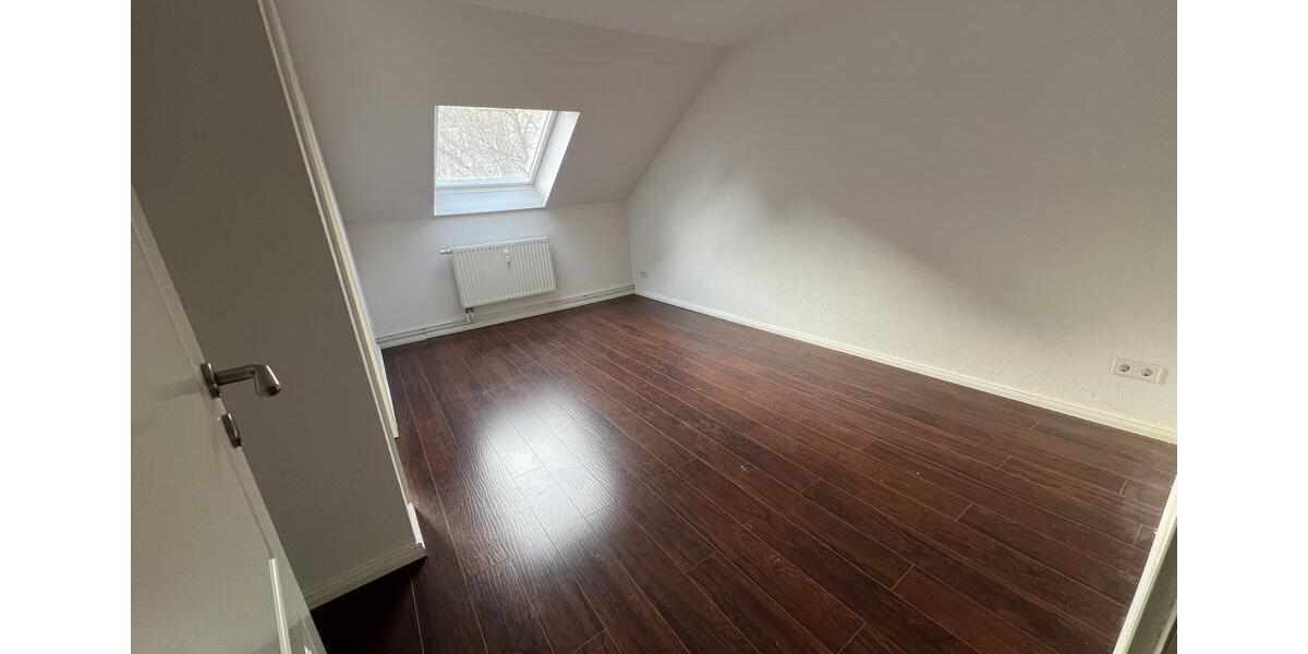 Dachgeschoßwohnung Flensburg - 3.5 Zimmer, 96 m&sup2;, 815&euro; | Angebot:25448737