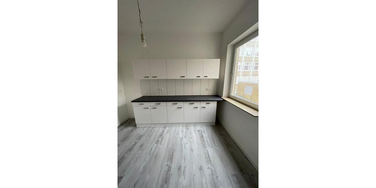 Etagenwohnung Flensburg - 5 Zimmer, 153 m&sup2;, 1.400&euro; | Angebot:25974749