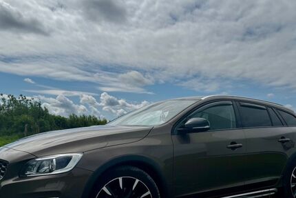 Volvo V60 Cross Country 200.000 km 11.990 &euro; Westre 25926