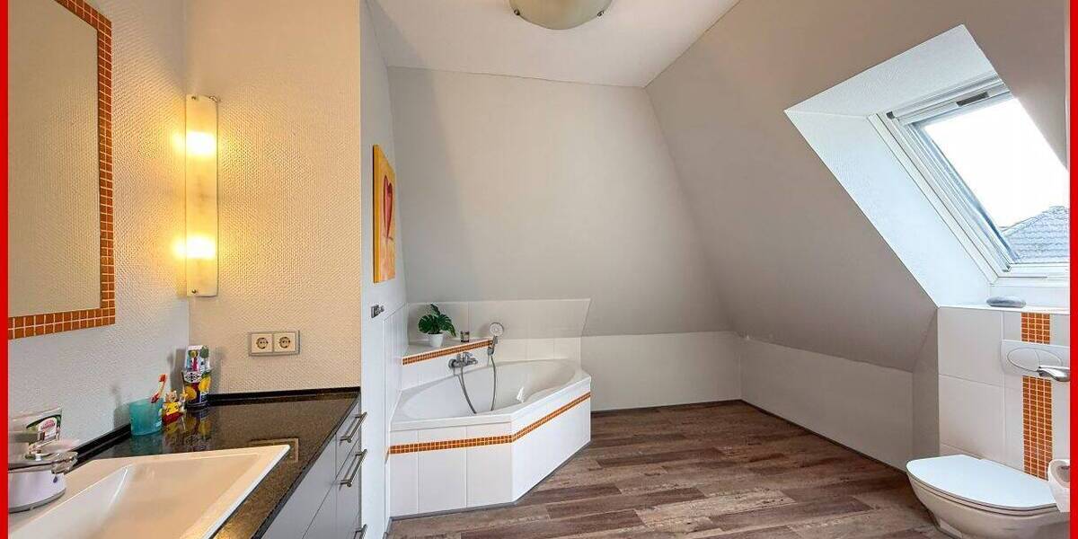 Einfamilienhaus Jübek - 8 Zimmer, 219 m&sup2;, 440.000&euro; | Angebot:26346404