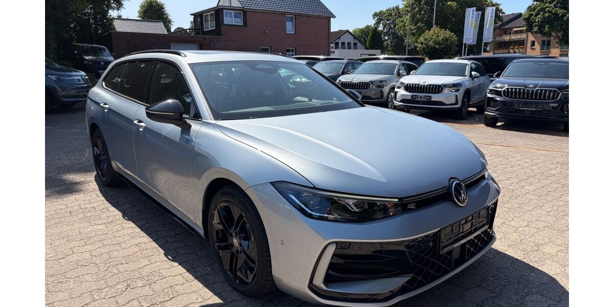 VW Passat Variant 1.860 km 42.780 &euro; Flensburg-Weiche 24941