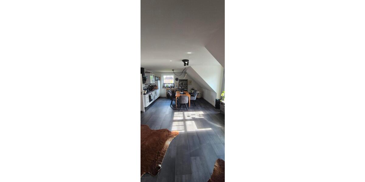 Dachgeschoßwohnung Oeversee - 3 Zimmer, 87 m&sup2;, 980&euro; | Angebot:26478295