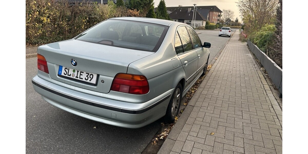 BMW E39 118.000 km 4.999 &euro; Flensburg 24937