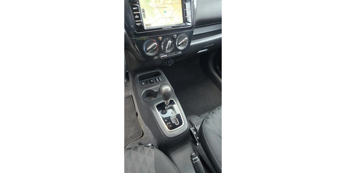 Mitsubishi Space Star 37.242 km 15.000 &euro; Mönchengladbach 41061