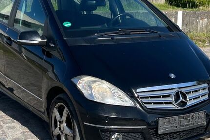Mercedes-Benz A 180 242.000 km 2.499 &euro; Flensburg 24941