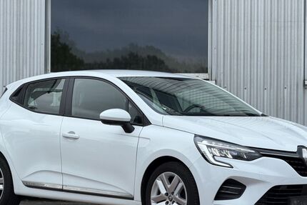 Renault Clio 94.000 km 9.990 &euro; Flensburg 24941