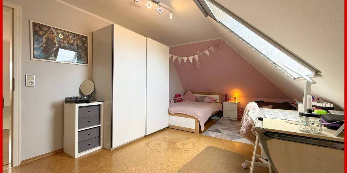 Einfamilienhaus Jübek - 8 Zimmer, 219 m&sup2;, 440.000&euro; | Angebot:26346404