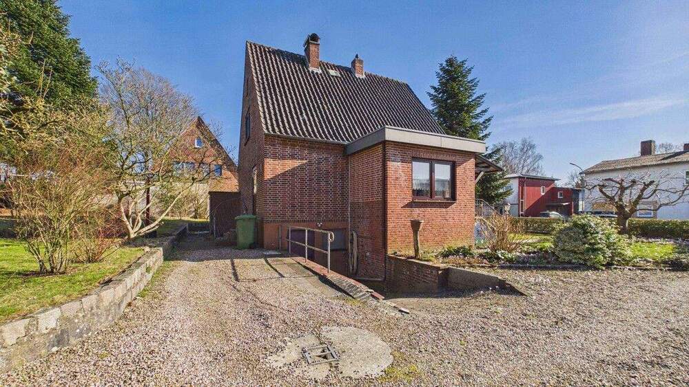Einfamilienhaus Süderbrarup - 5 Zimmer, 106 m&sup2;, 195.000&euro; | Angebot:25796487