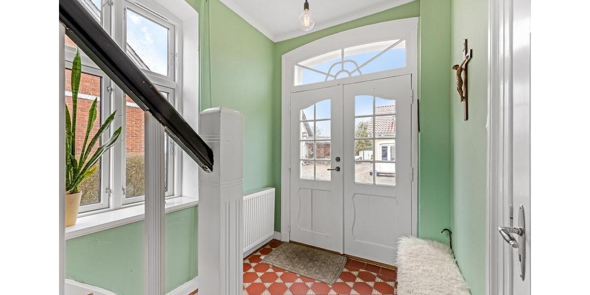 Einfamilienhaus Flensburg Altstadt - 8 Zimmer, 211 m&sup2;, 227.000&euro; | Angebot:26224395