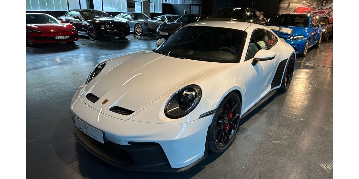 Porsche 992 7.548 km 187.900 &euro; Flensburg 24937