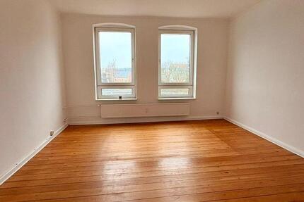 Wohnung Flensburg Altstadt - 3 Zimmer, 76 m&sup2;, 691&euro; | Angebot:25871133