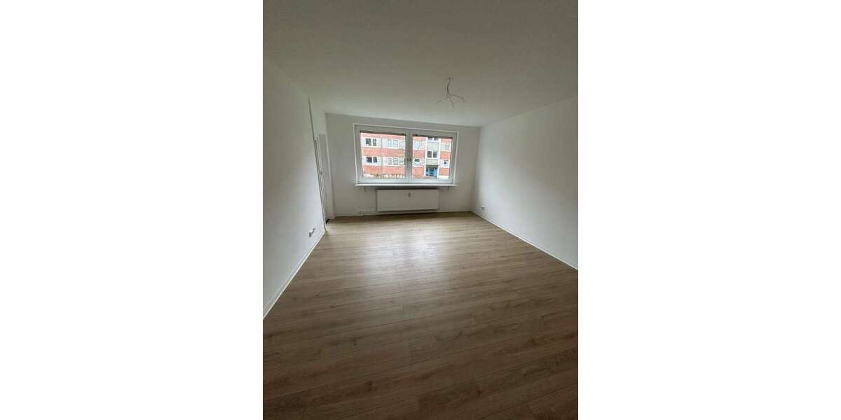 Etagenwohnung Flensburg Engelsby-Süd - 4 Zimmer, 82 m&sup2;, 640&euro; | Angebot:25912390