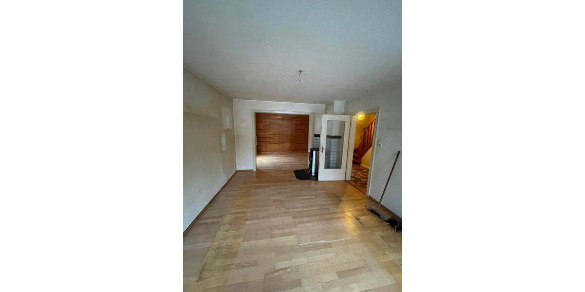 Reihenhaus Flensburg Fruerlund - 5 Zimmer, 110 m&sup2;, 220.000&euro; | Angebot:24829385