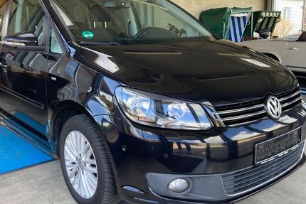 VW Touran 150.000 km 11.999 &euro; Nübelfeld / Steinbergkirche 24972