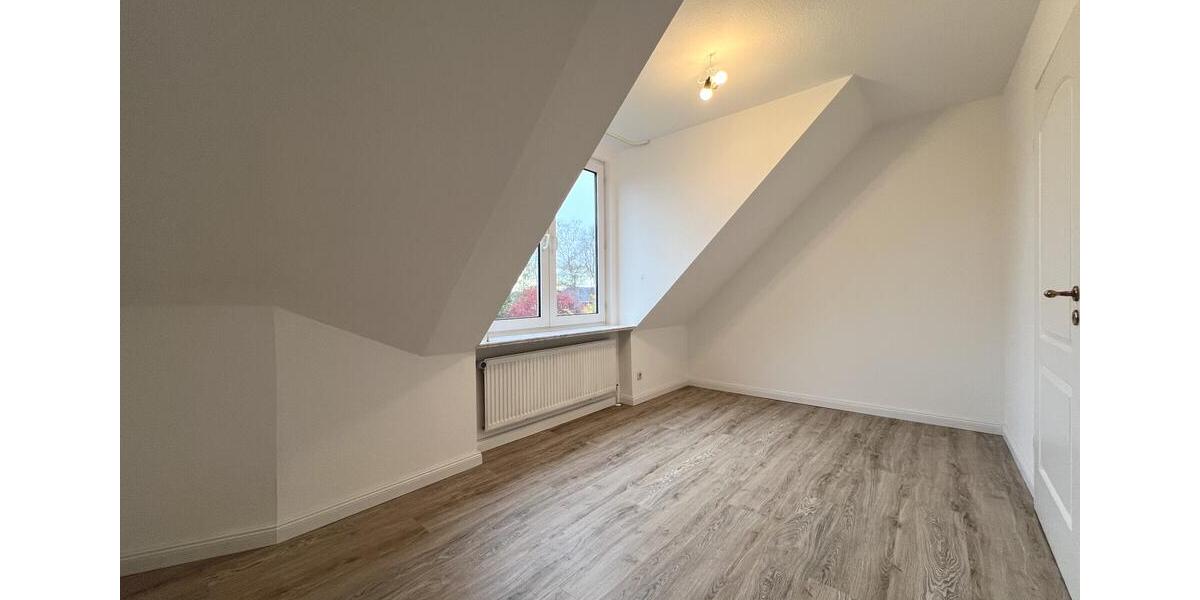 Dachgeschoßwohnung Glücksburg (Ostsee) - 4 Zimmer, 134 m&sup2;, 1.330&euro; | Angebot:23446280