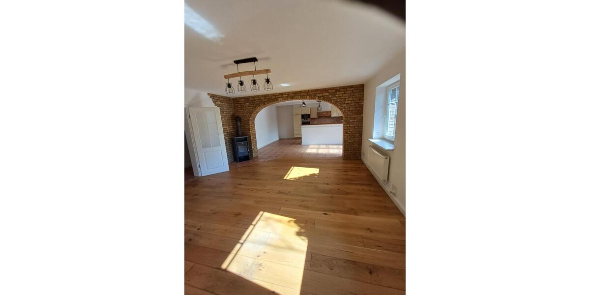 Erdgeschoßwohnung Ladelund - 4 Zimmer, 140 m&sup2;, 980&euro; | Angebot:25855397