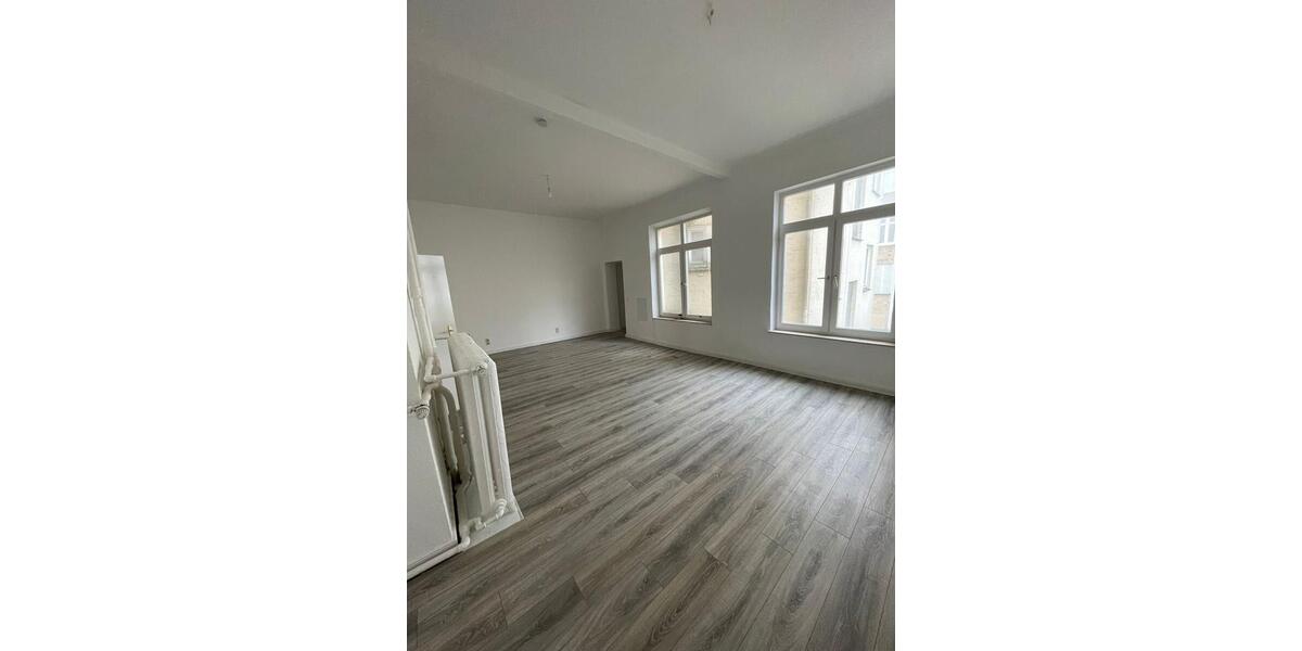 Etagenwohnung Flensburg - 5 Zimmer, 153 m&sup2;, 1.400&euro; | Angebot:25974749
