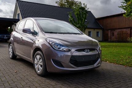Hyundai ix20 66.000 km 7.200 &euro; Steinbergkirche 24972