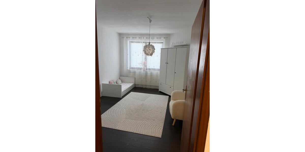 Etagenwohnung Flensburg - 3 Zimmer, 83 m&sup2;, 725&euro; | Angebot:26704875