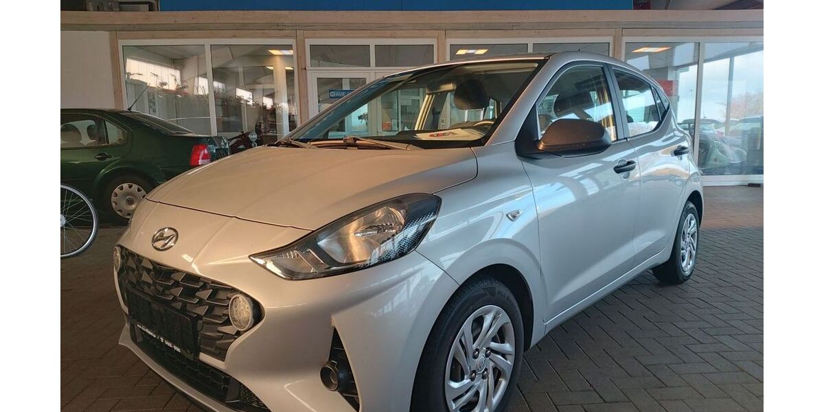 Hyundai i10 86.069 km 9.950 &euro; Steinbergkirche 24972