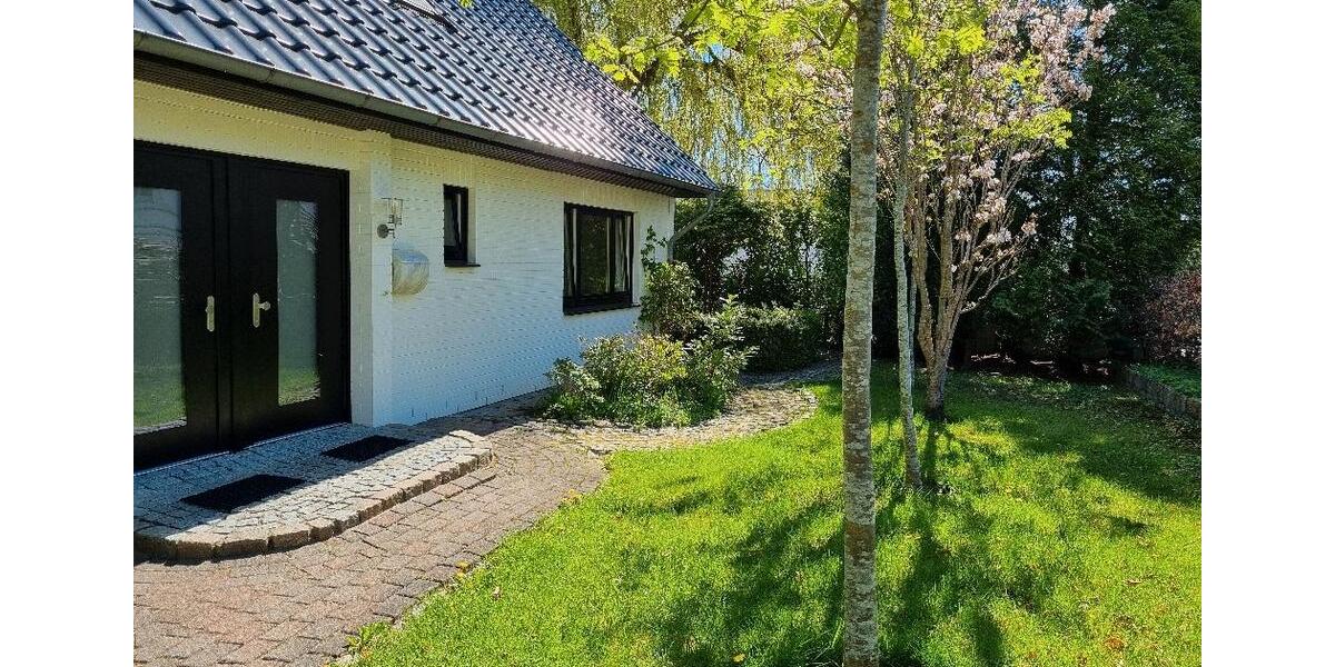 Erdgeschoßwohnung Flensburg Altstadt - 3 Zimmer, 100 m&sup2;, 950&euro; | Angebot:26412550