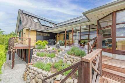 Haus Glücksburg - 8 Zimmer, 349 m&sup2;, 1.140.000&euro; | Angebot:24740079