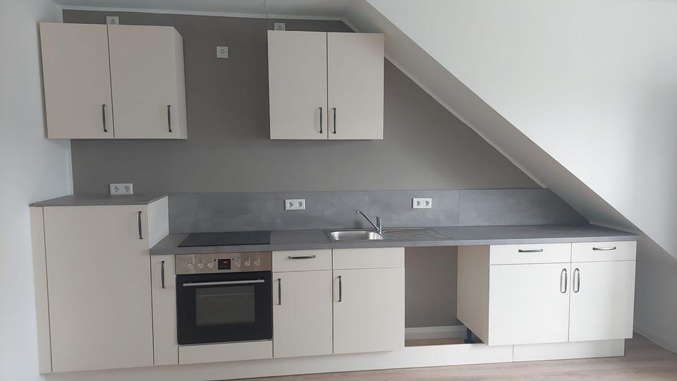 Dachgeschoßwohnung Leck - 3 Zimmer, 80 m&sup2;, 1.250&euro; | Angebot:26023628