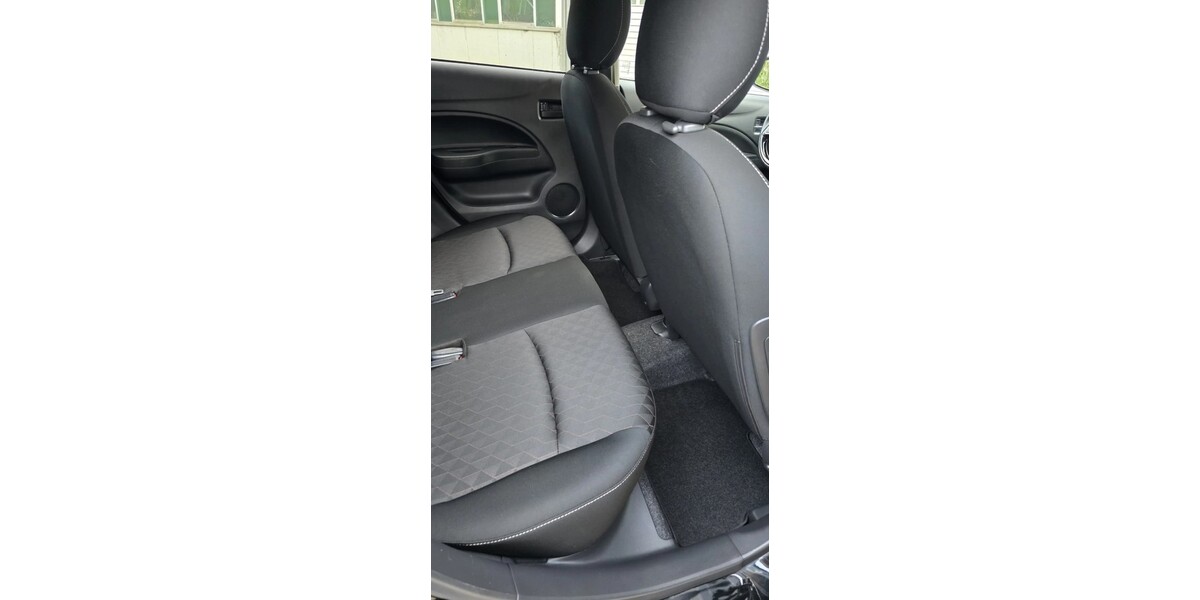 Mitsubishi Space Star 37.242 km 15.000 &euro; Mönchengladbach 41061