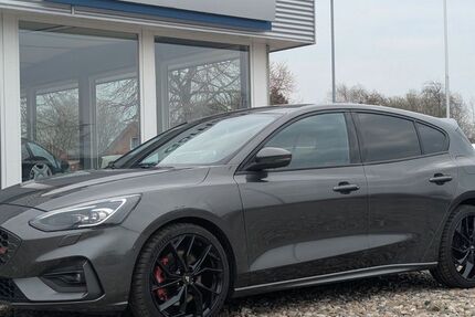 Ford Focus 97.980 km 21.990 &euro; Tarp 24963