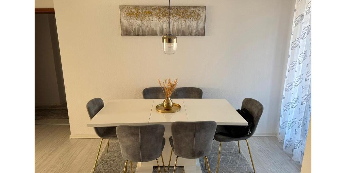 Etagenwohnung Flensburg - 3 Zimmer, 83 m&sup2;, 725&euro; | Angebot:26704875