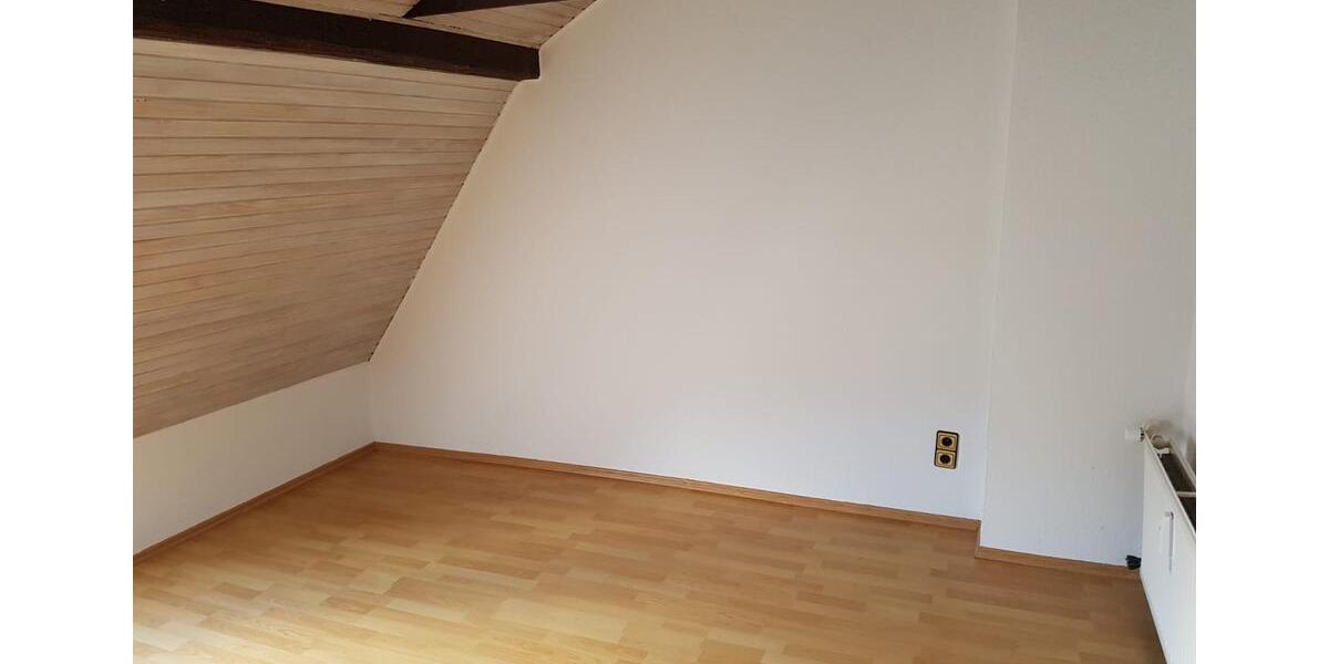 Dachgeschoßwohnung Flensburg - 2 Zimmer, 45 m&sup2;, 380&euro; | Angebot:25569808
