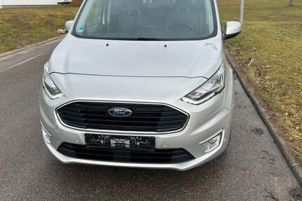 Ford Grand Tourneo 31.000 km 19.485 &euro; Klappholz 24860