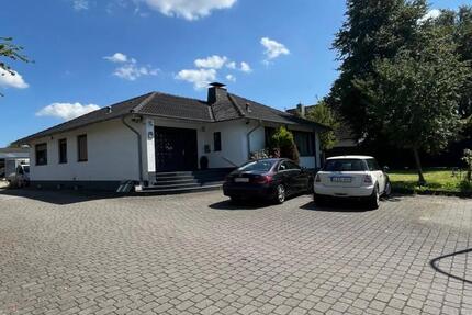 Haus Harrislee - 8 Zimmer, 300 m&sup2;, 4.000&euro; | Angebot:25342145